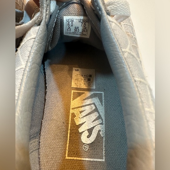 VANS - Grey Suede & Cream checkered Vans Lace-Up - 6M / 7.5W - Picture 4 of 5